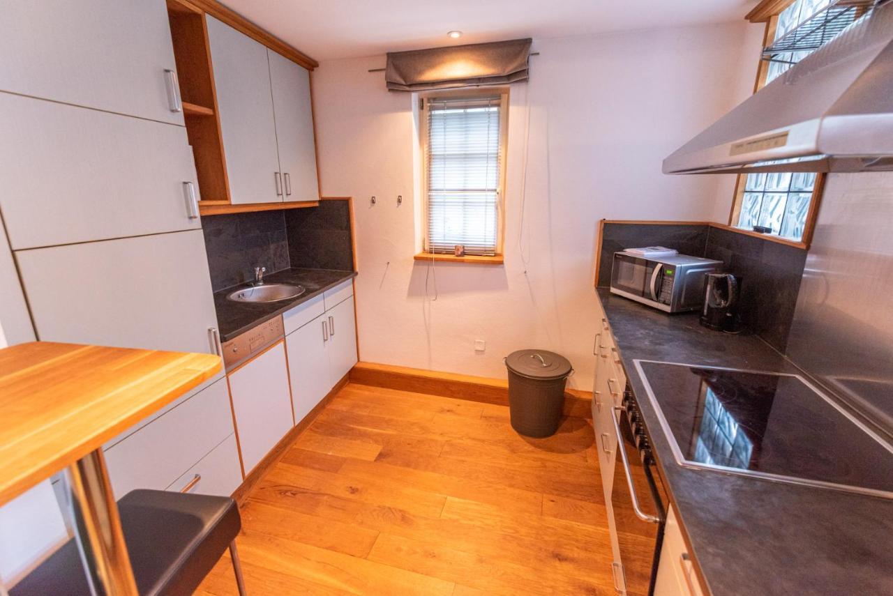 Designer Unterkunft In 15. Jahrhundert Altbau 75 M² Fuer Max. 4 Personen Apartment Eltville am Rhein Luaran gambar