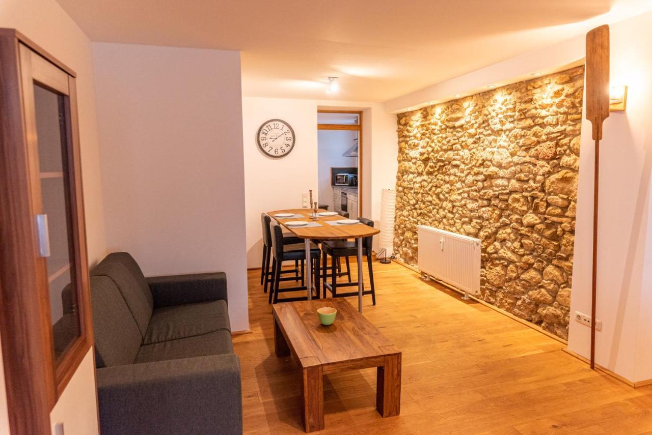 Designer Unterkunft In 15. Jahrhundert Altbau 75 M² Fuer Max. 4 Personen Apartment Eltville am Rhein Luaran gambar