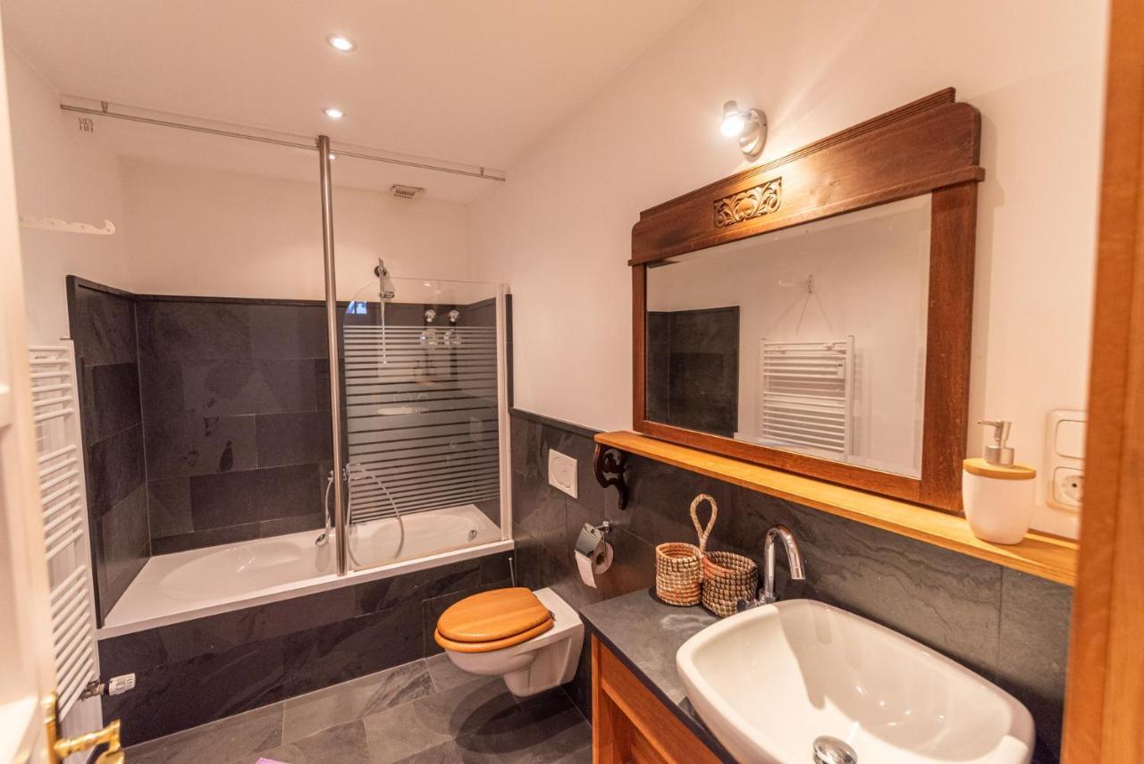 Designer Unterkunft In 15. Jahrhundert Altbau 75 M² Fuer Max. 4 Personen Apartment Eltville am Rhein Luaran gambar