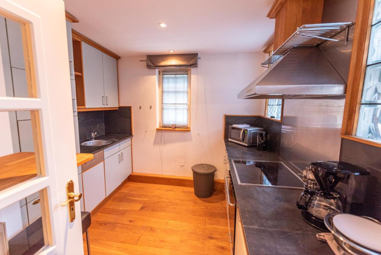 Designer Unterkunft In 15. Jahrhundert Altbau 75 M² Fuer Max. 4 Personen Apartment Eltville am Rhein Luaran gambar