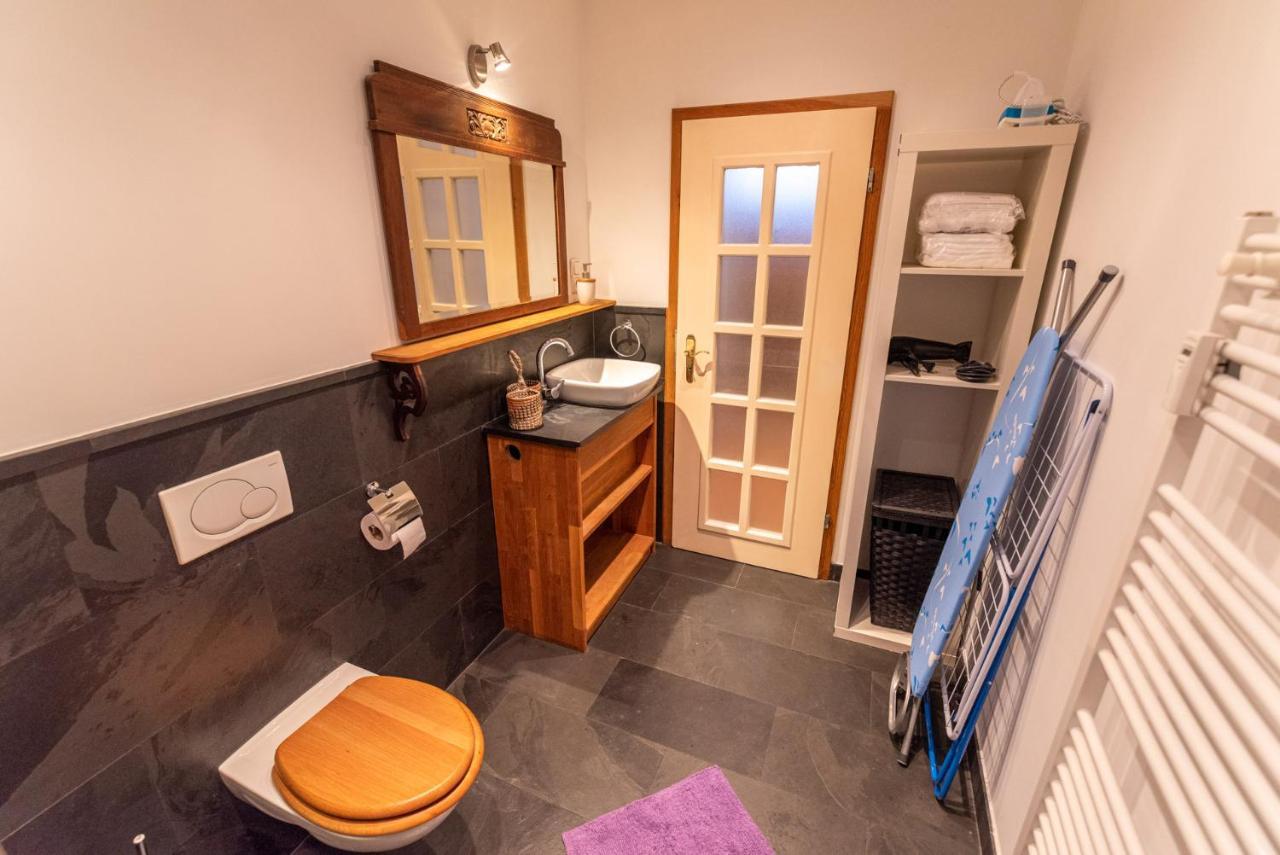 Designer Unterkunft In 15. Jahrhundert Altbau 75 M² Fuer Max. 4 Personen Apartment Eltville am Rhein Luaran gambar